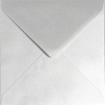Envelop vierkant parelmoer wit